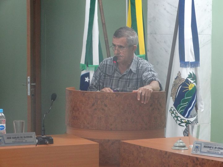 Vereadores e servidores parabenizam Vereador Toninho da Pires pelo aniversário